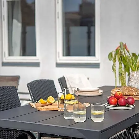 Spacious Centrally Located Penthouse With A Terrace Close To Illum فندق