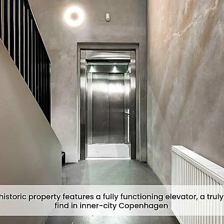 Spacious Centrally Located Penthouse With A Terrace Close To Illum